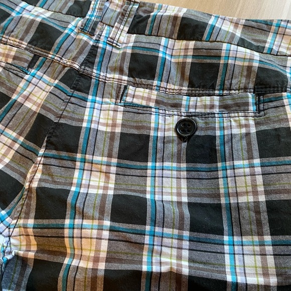 New York & Company Manhattan Chino Short Plaid Womens Size 10 Black Blue Bermuda - Picture 4 of 5